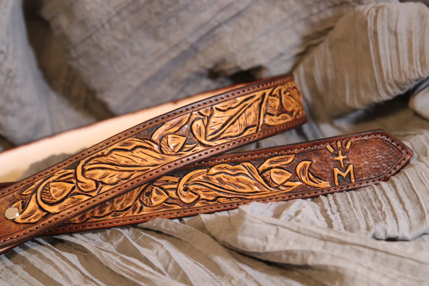 Tooled Men's Oak Leaf Belt